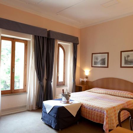 Hotel Porziuncola アッシジ エクステリア 写真