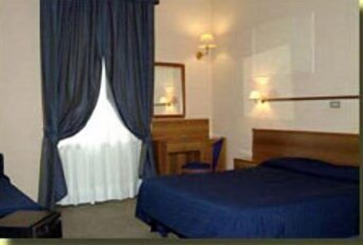 Hotel Porziuncola アッシジ エクステリア 写真